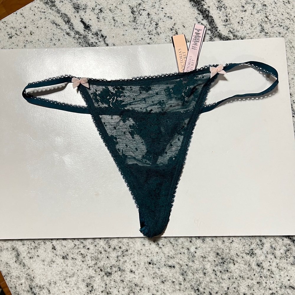 NWT Victoria’s Secret Green Mesh Lace Dot Cotton V String Thong panty Medium M